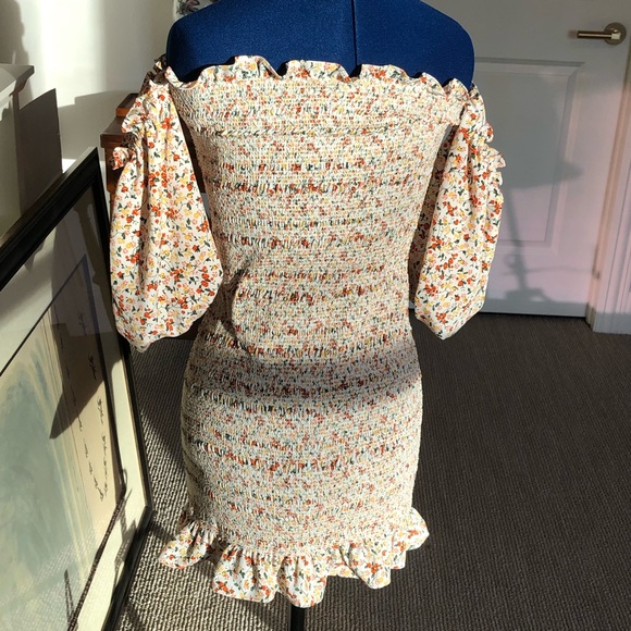 Topshop floral ruched off-the-shoulder dress barely worn - Picture 3 of 5